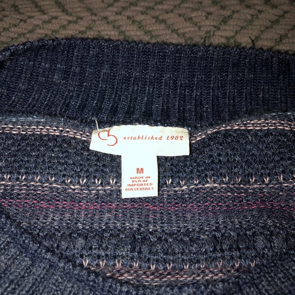 Sweater - Picture 2 of 2
